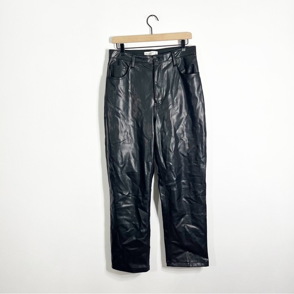 Abercrombie SHORT 90’s Straight Ultra High Rise Vegan Leather Black Pants 12 - Picture 7 of 9